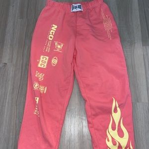 pink sweats (zumiez)